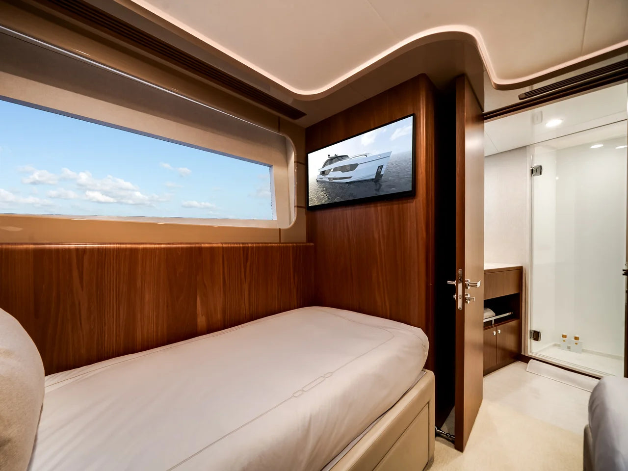 2026 Ocean Alexander 30R 98.0 feet, Clearwater, Florida #56