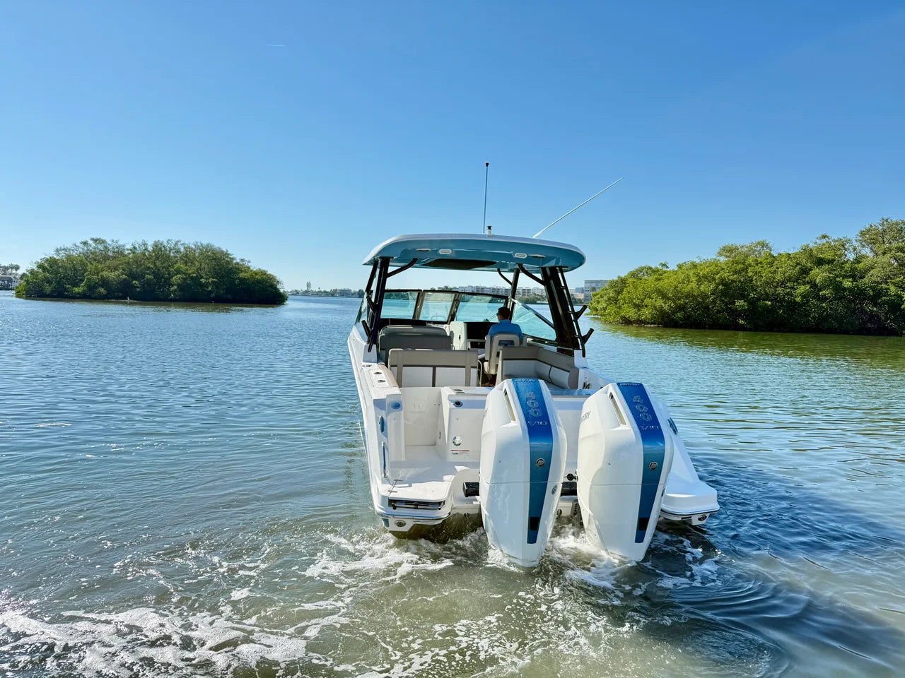 2026 Boston Whaler 330 Vantage 33.0 feet, Clearwater, Florida #11