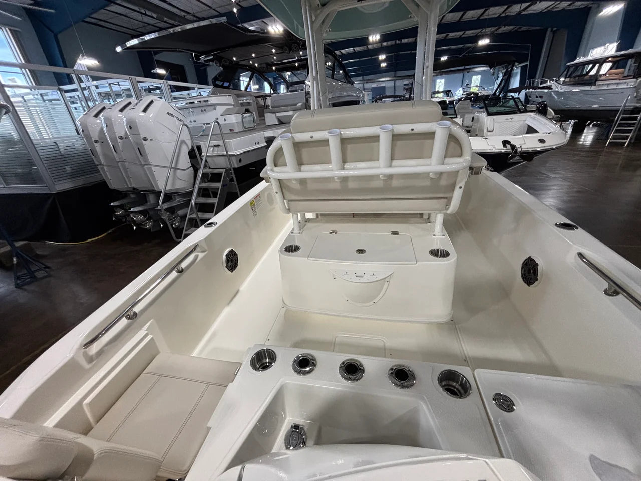 2026 Boston Whaler 220 Dauntless 22.0 feet, Clearwater, Florida #12