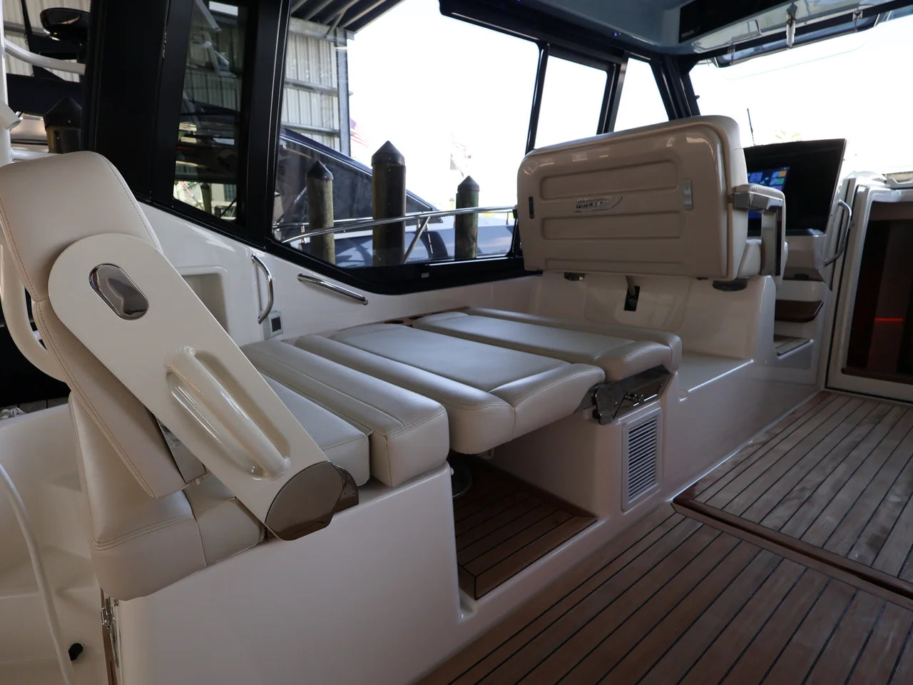 2026 Boston Whaler 405 Conquest 40.0 feet, Clearwater, Florida #45
