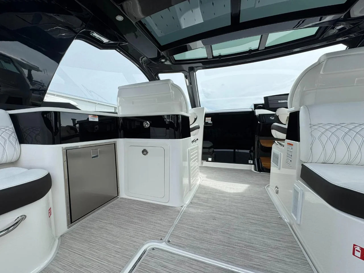 2026 Sea Ray Sundancer 370 Outboard 37.0 feet, Clearwater, Florida #18