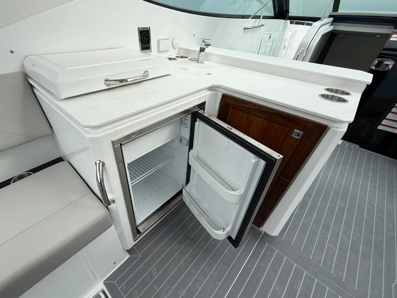 2026 Cruisers Yachts 38 GLS 37.0 feet, Clearwater, Florida #24