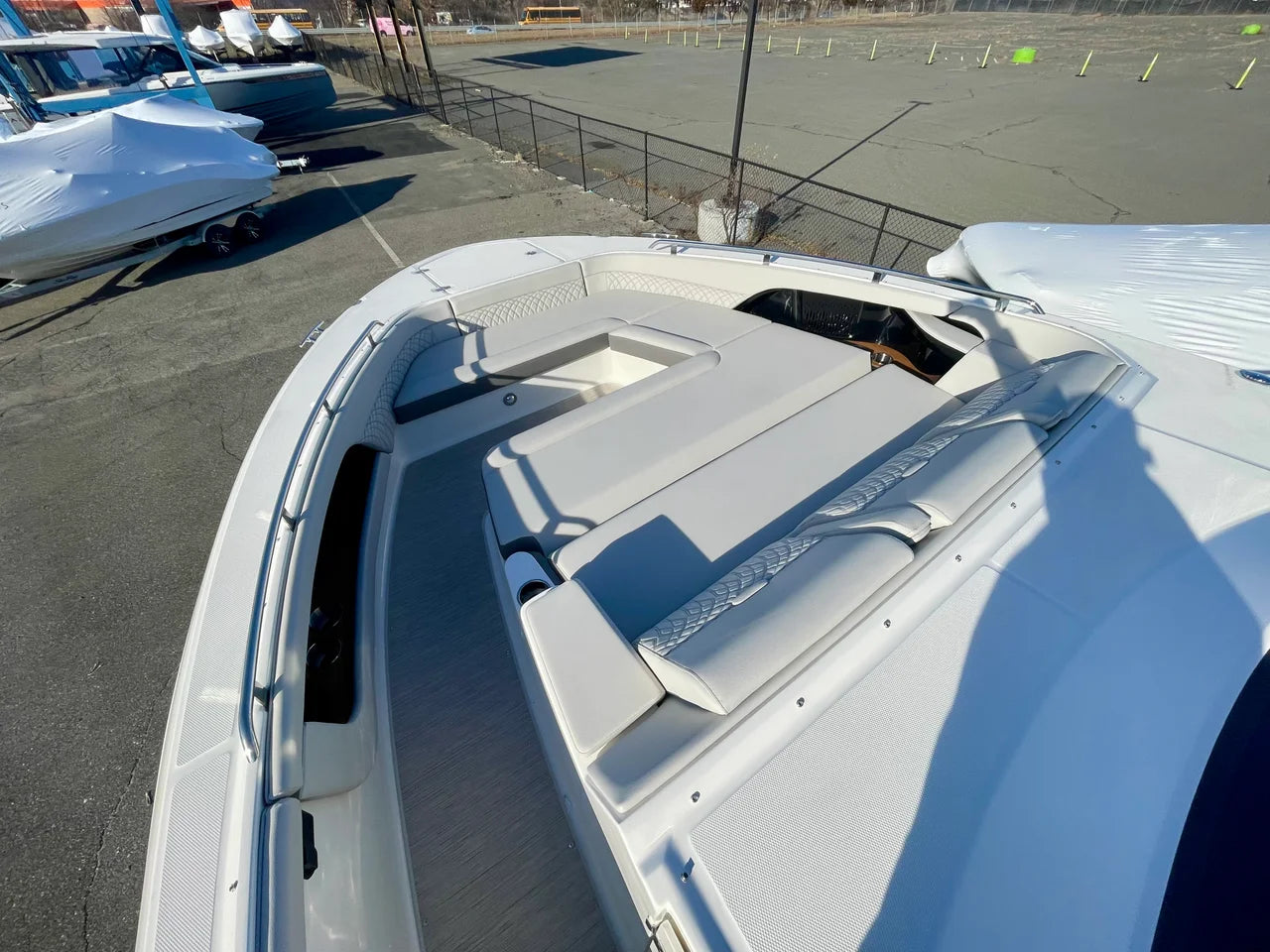 2026 Sea Ray Sundancer 370 Outboard 37.0 feet, Clearwater, Florida #17