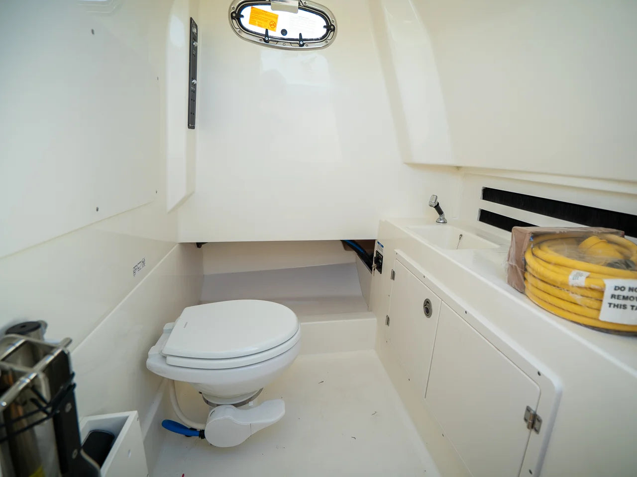 2026 Boston Whaler 330 Outrage 33.0 feet, Clearwater, Florida #15