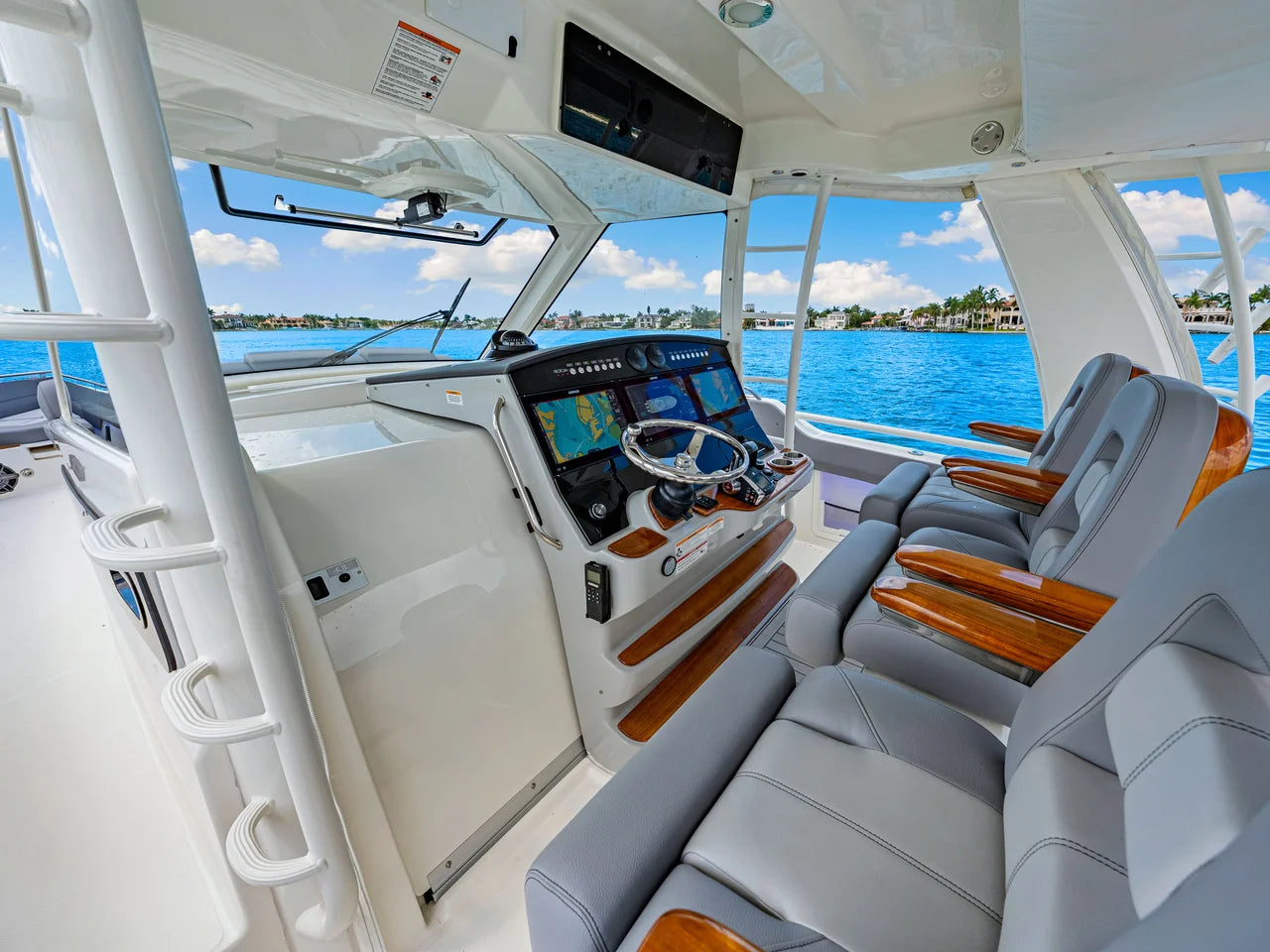 2025 Boston Whaler 420 Outrage 42.0 feet, Clearwater, Florida #13