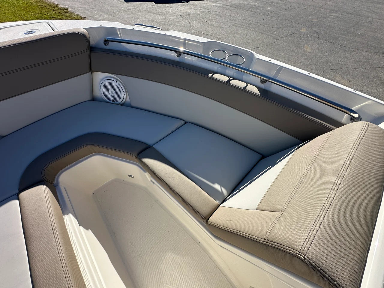 2025 Boston Whaler 210 Vantage 21.0 feet, Clearwater, Florida #11