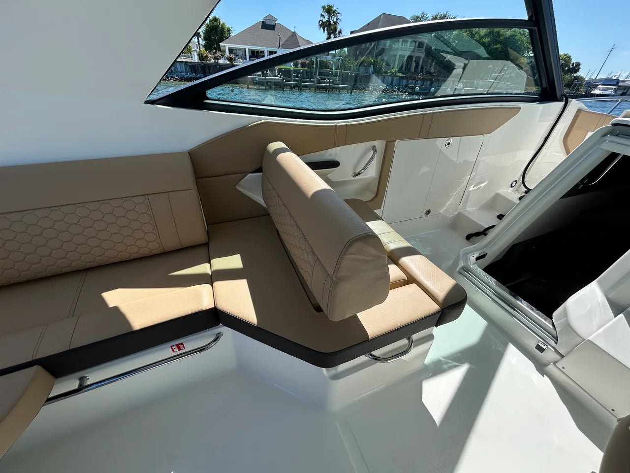 2026 Sea Ray Sundancer 320 Outboard 32.0 feet, Clearwater, Florida #24