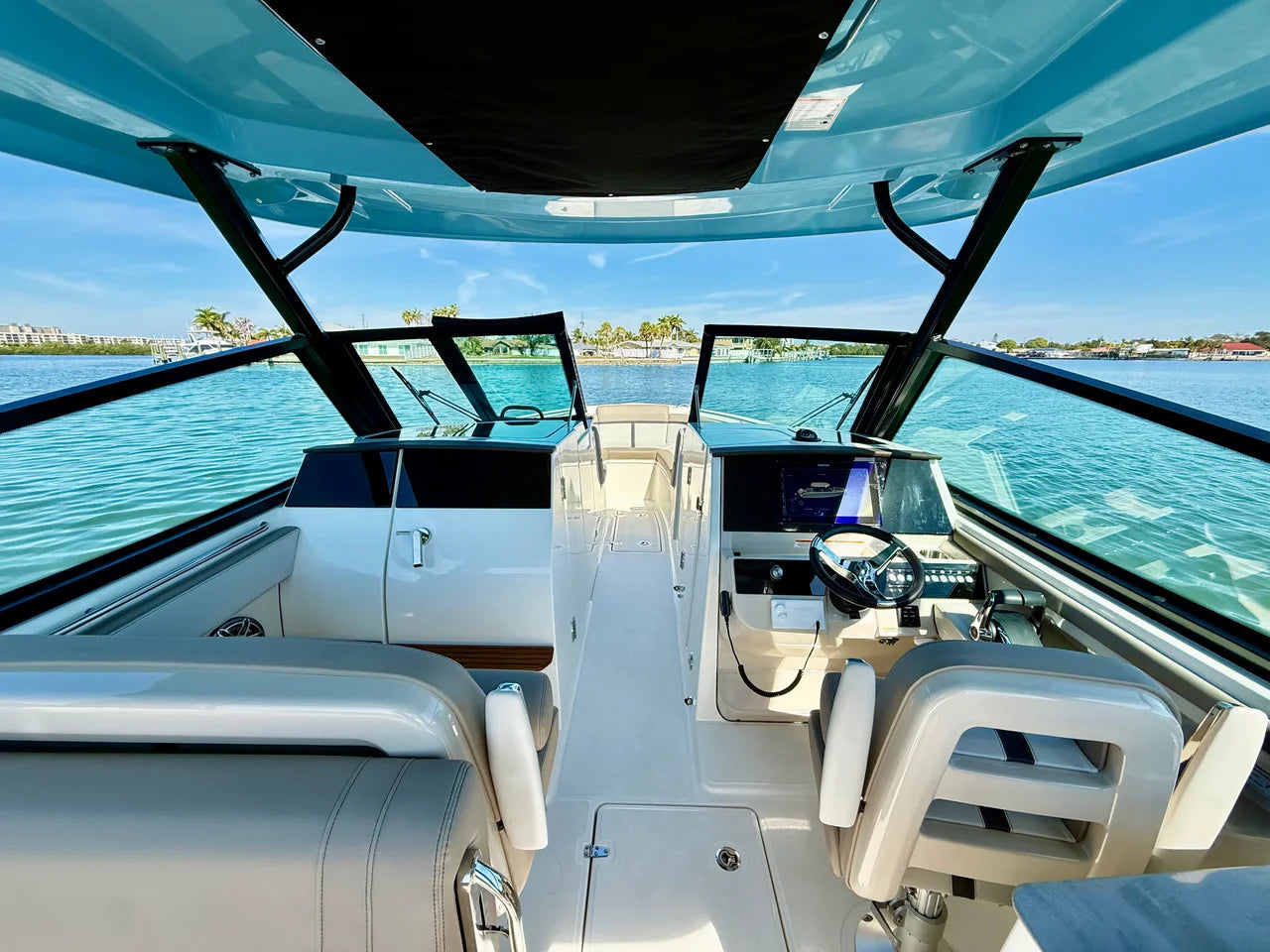 2026 Boston Whaler 330 Vantage 33.0 feet, Clearwater, Florida #50