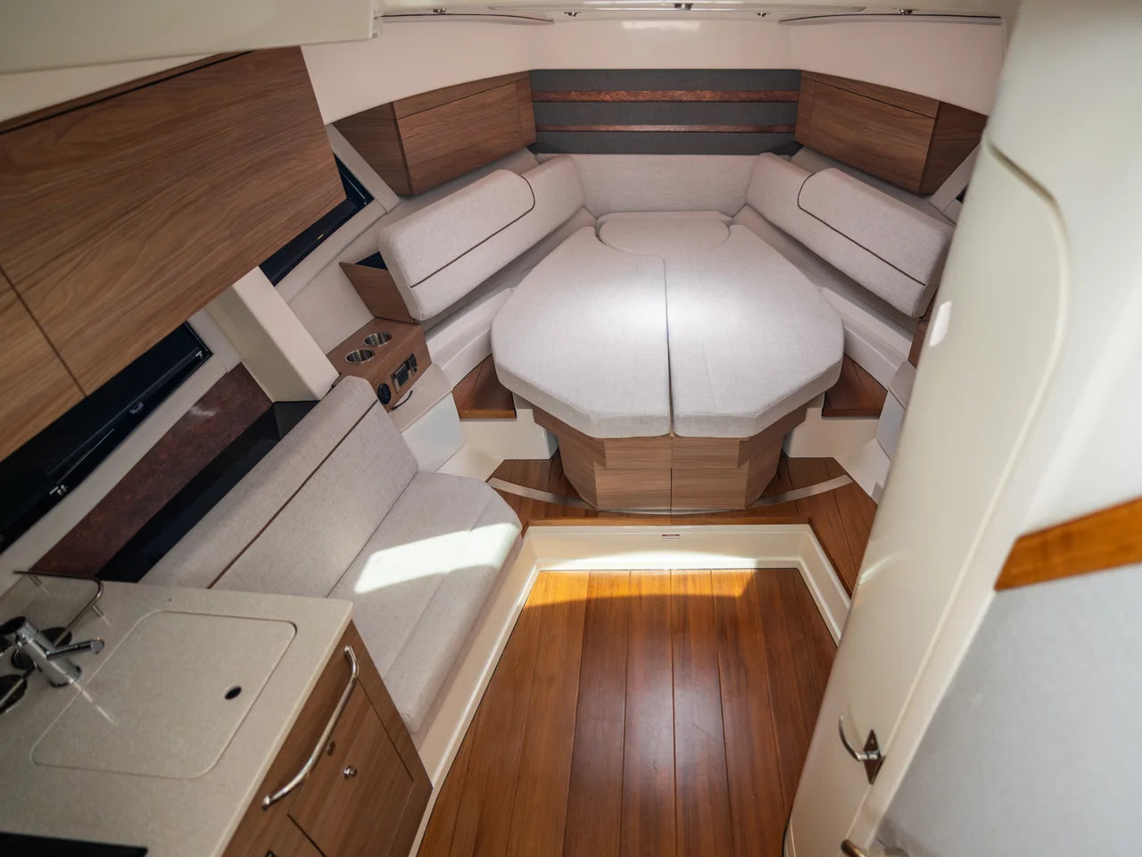 2026 Boston Whaler 365 Conquest 36.0 feet, Clearwater, Florida #21