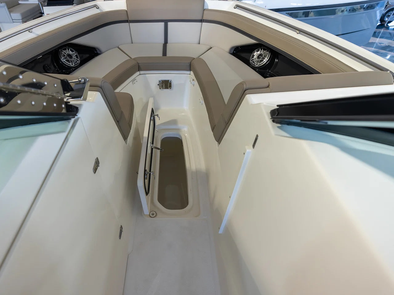 2026 Boston Whaler 330 Vantage 33.0 feet, Clearwater, Florida #22