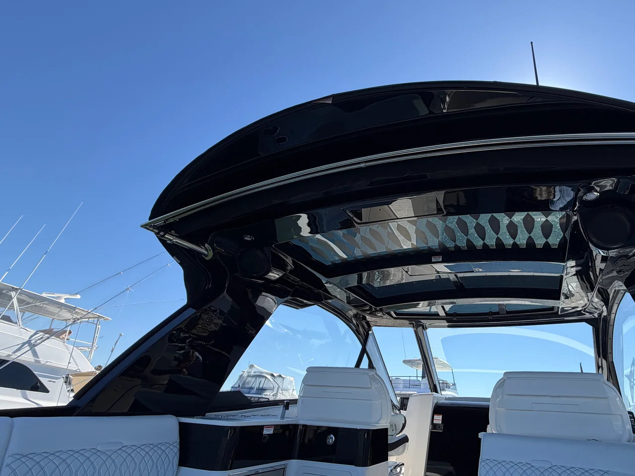 2026 Sea Ray Sundancer 370 Outboard 37.0 feet, Clearwater, Florida #11