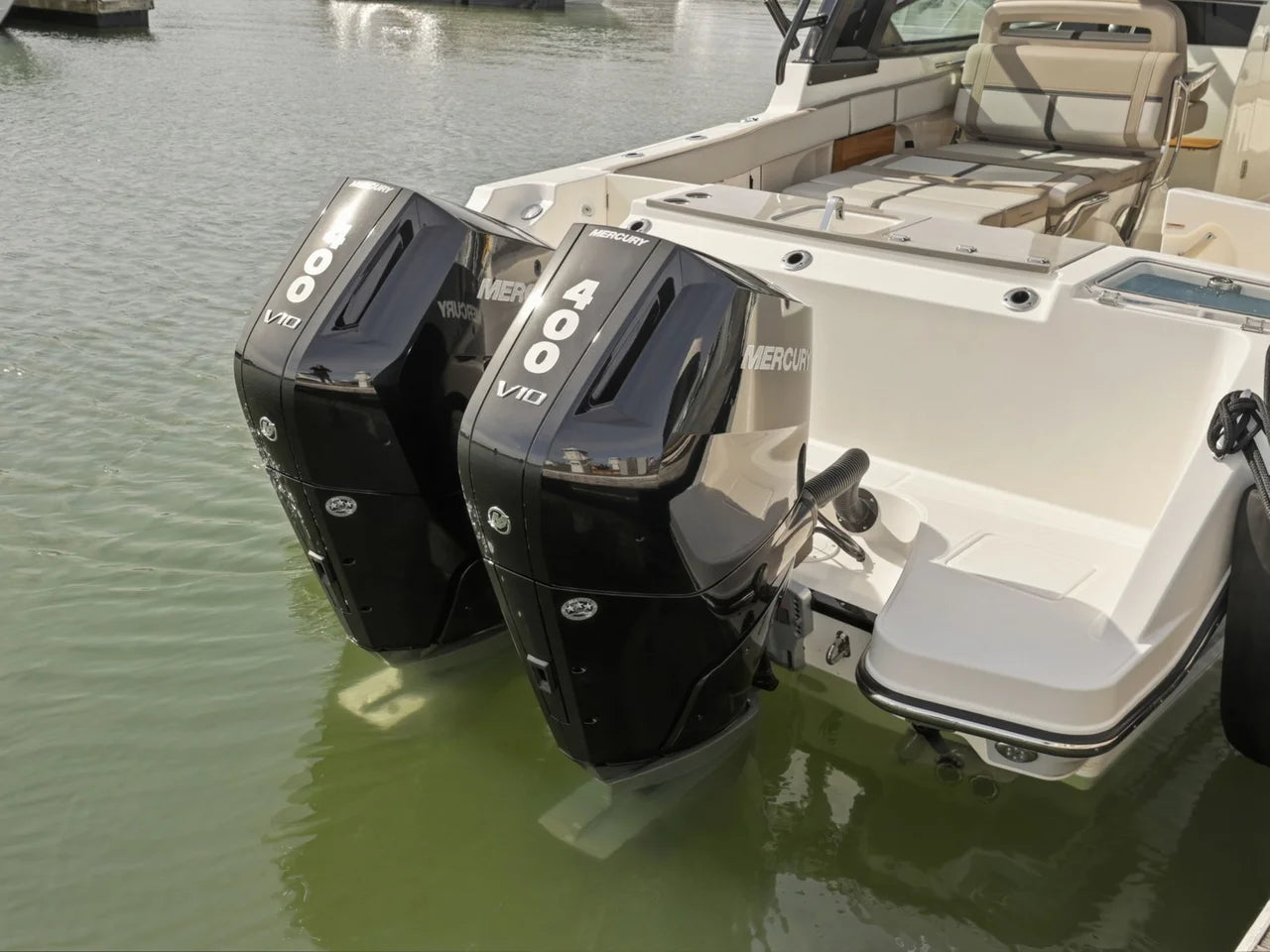 2026 Boston Whaler 330 Vantage 33.0 feet, Clearwater, Florida #6