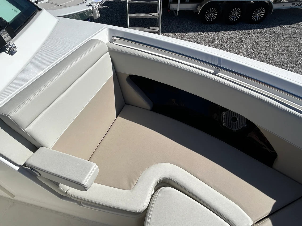 2026 Boston Whaler 280 Vantage 28.0 feet, Clearwater, Florida #25