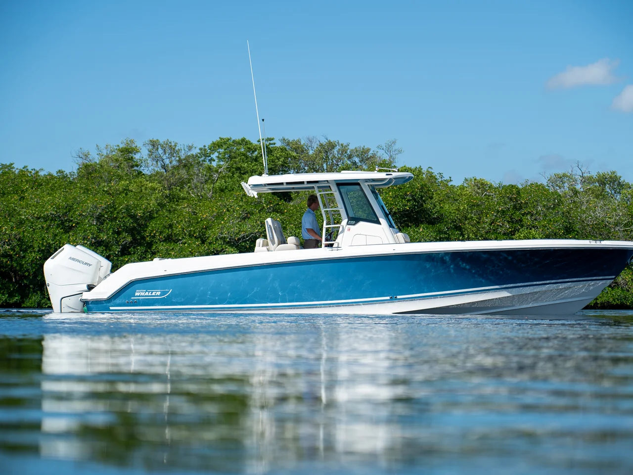 2026 Boston Whaler 330 Outrage 33.0 feet, Clearwater, Florida #22