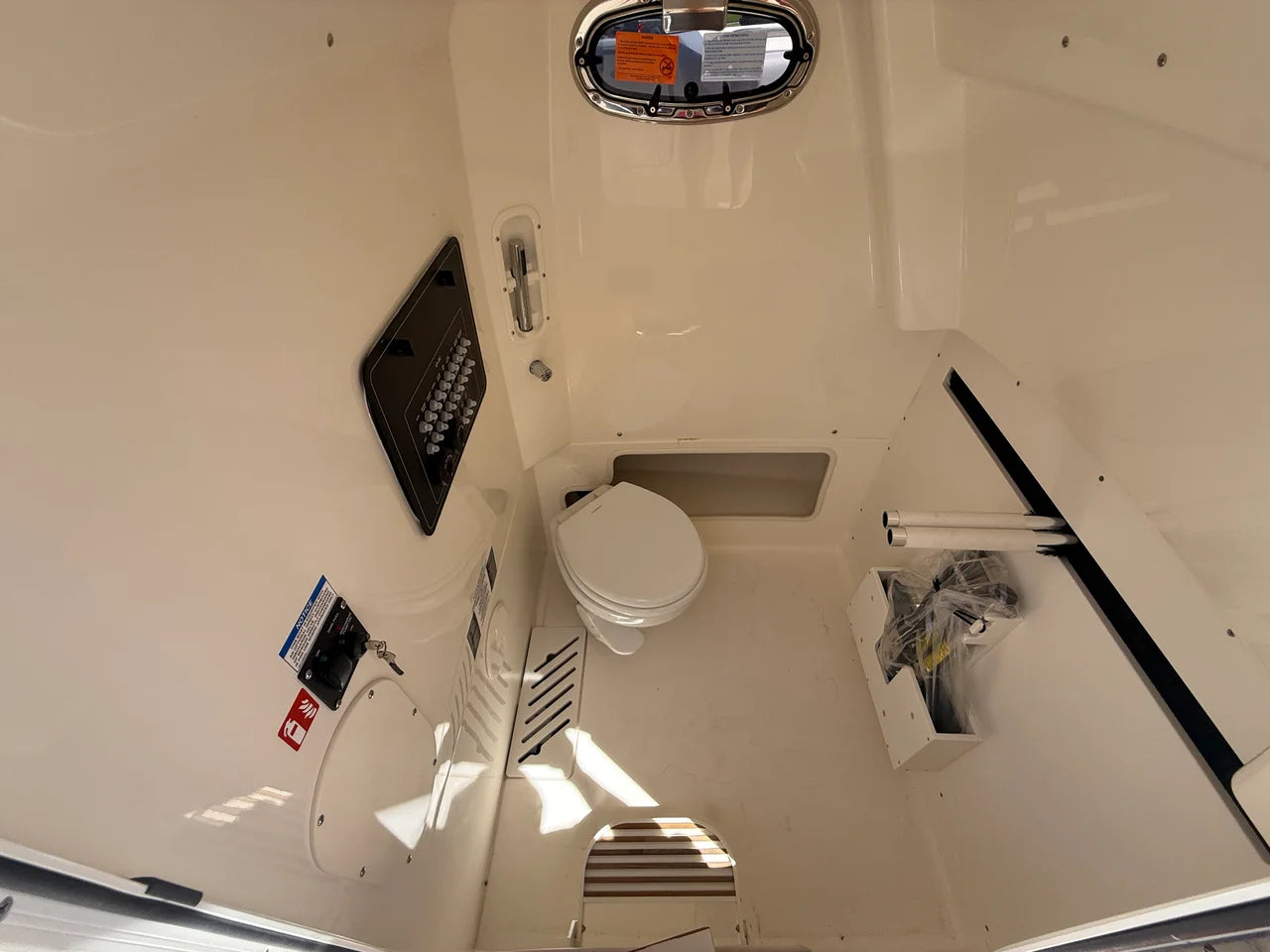 2026 Boston Whaler 280 Outrage 28.0 feet, Clearwater, Florida #17