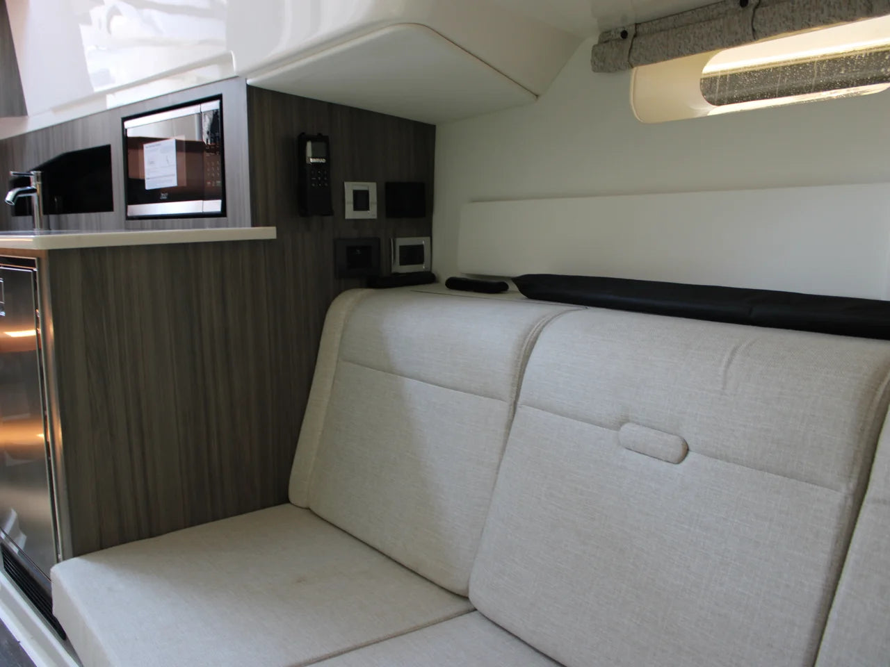 2026 Sea Ray Sundancer 370 Outboard 37.0 feet, Clearwater, Florida #26