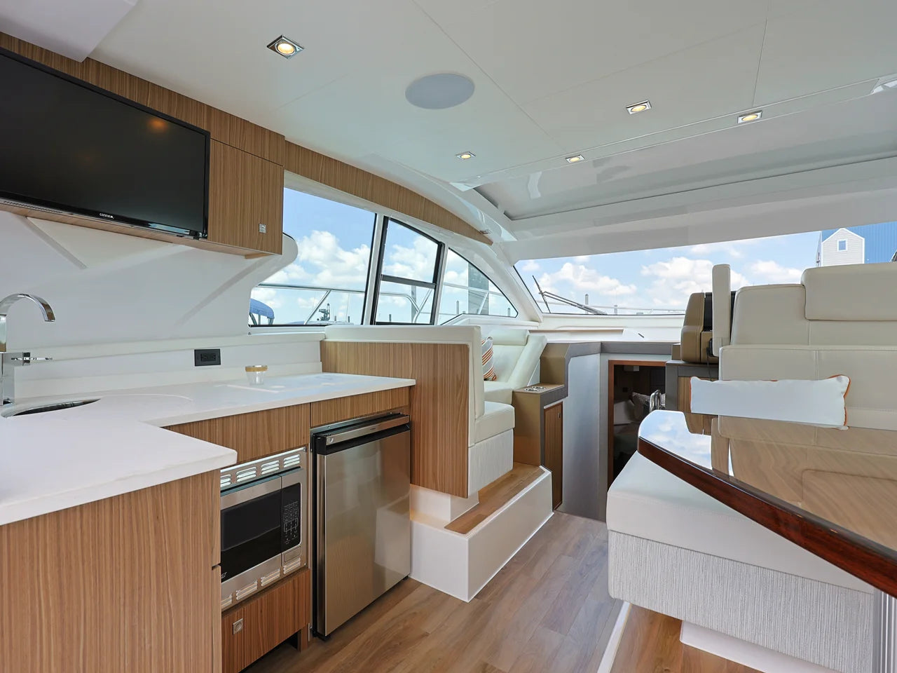2026 Cruisers Yachts 42 Cantius 42.0 feet, Clearwater, Florida #16