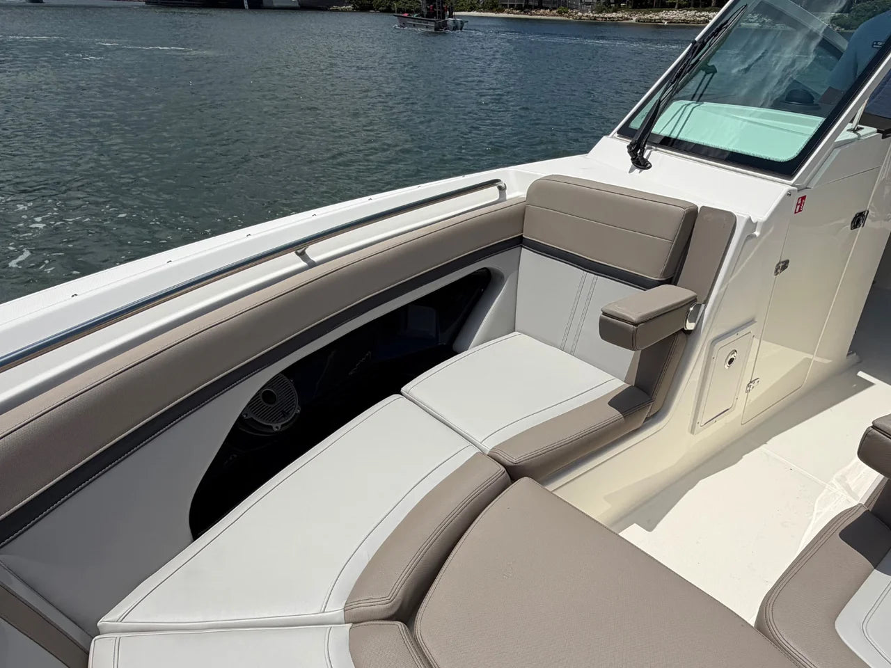 2026 Boston Whaler 280 Vantage 28.0 feet, Clearwater, Florida #29
