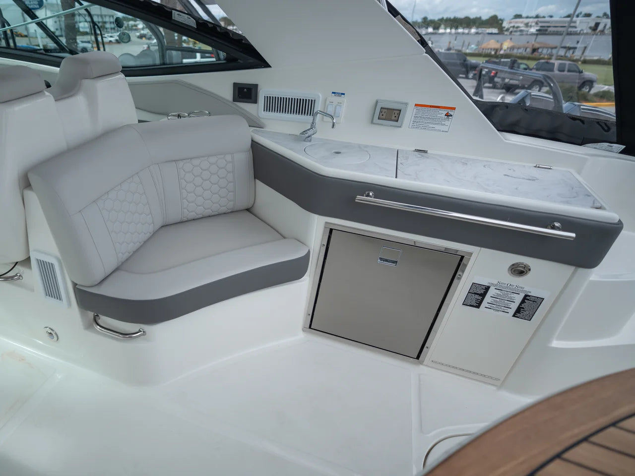 2026 Sea Ray Sundancer 320 Outboard 32.0 feet, Clearwater, Florida #30