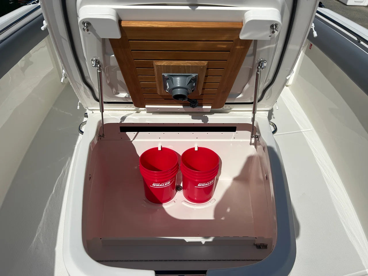 2026 Boston Whaler 330 Outrage 33.0 feet, Clearwater, Florida #38