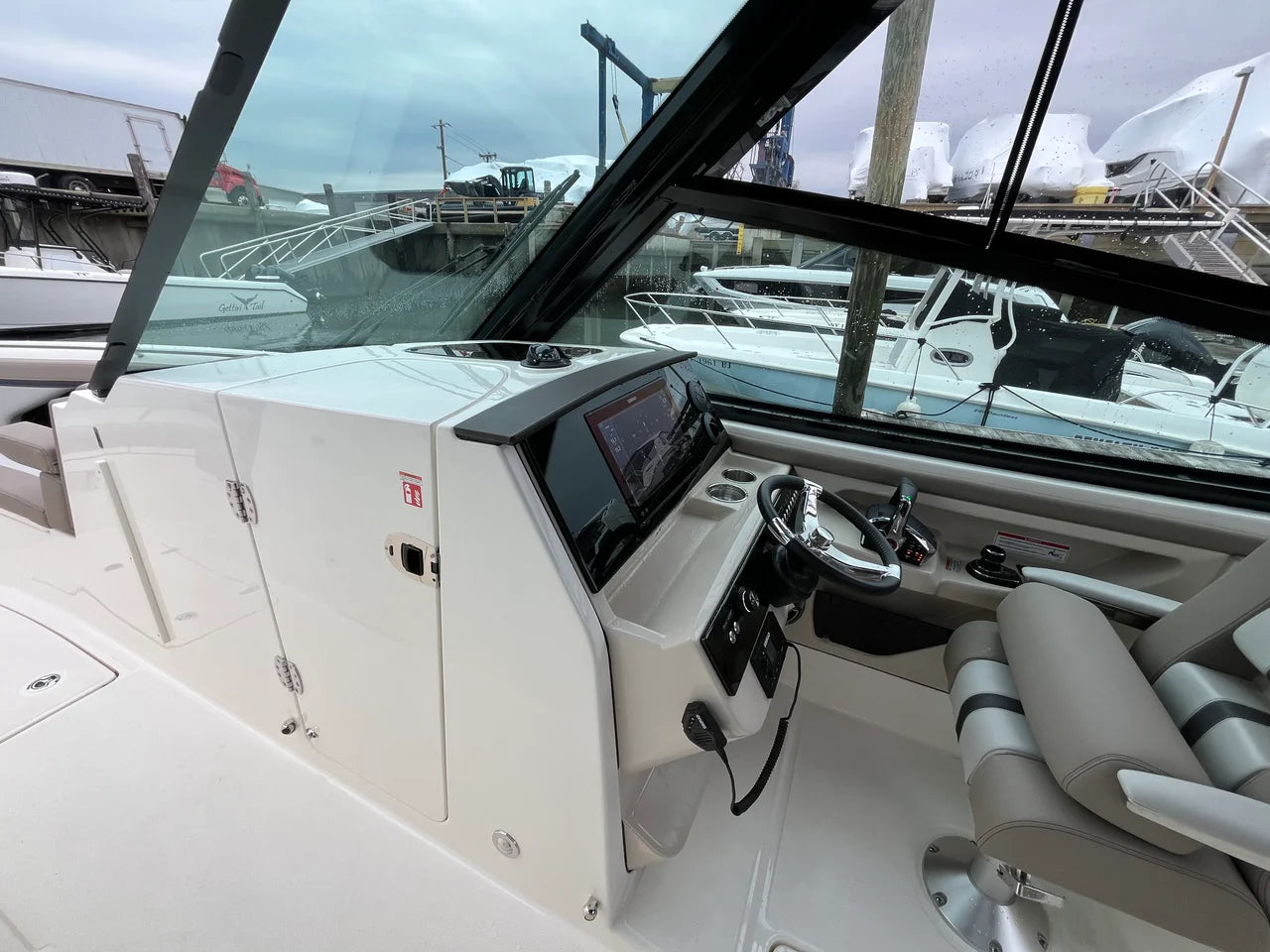 2026 Boston Whaler 330 Vantage 33.0 feet, Clearwater, Florida #32