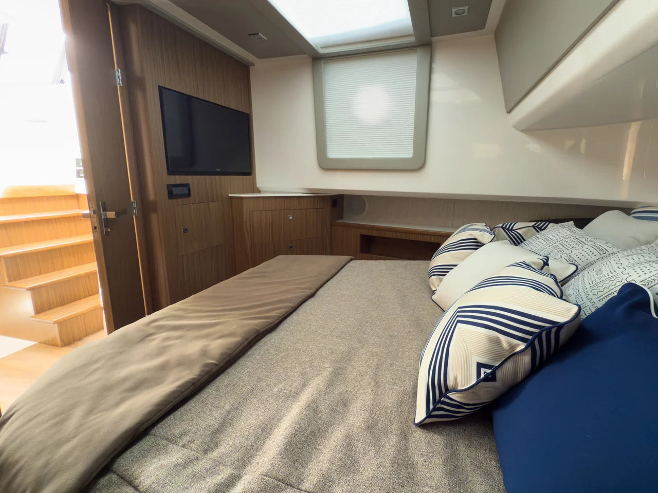 2026 Cruisers Yachts 50GLS OB 50.0 feet, Clearwater, Florida #29