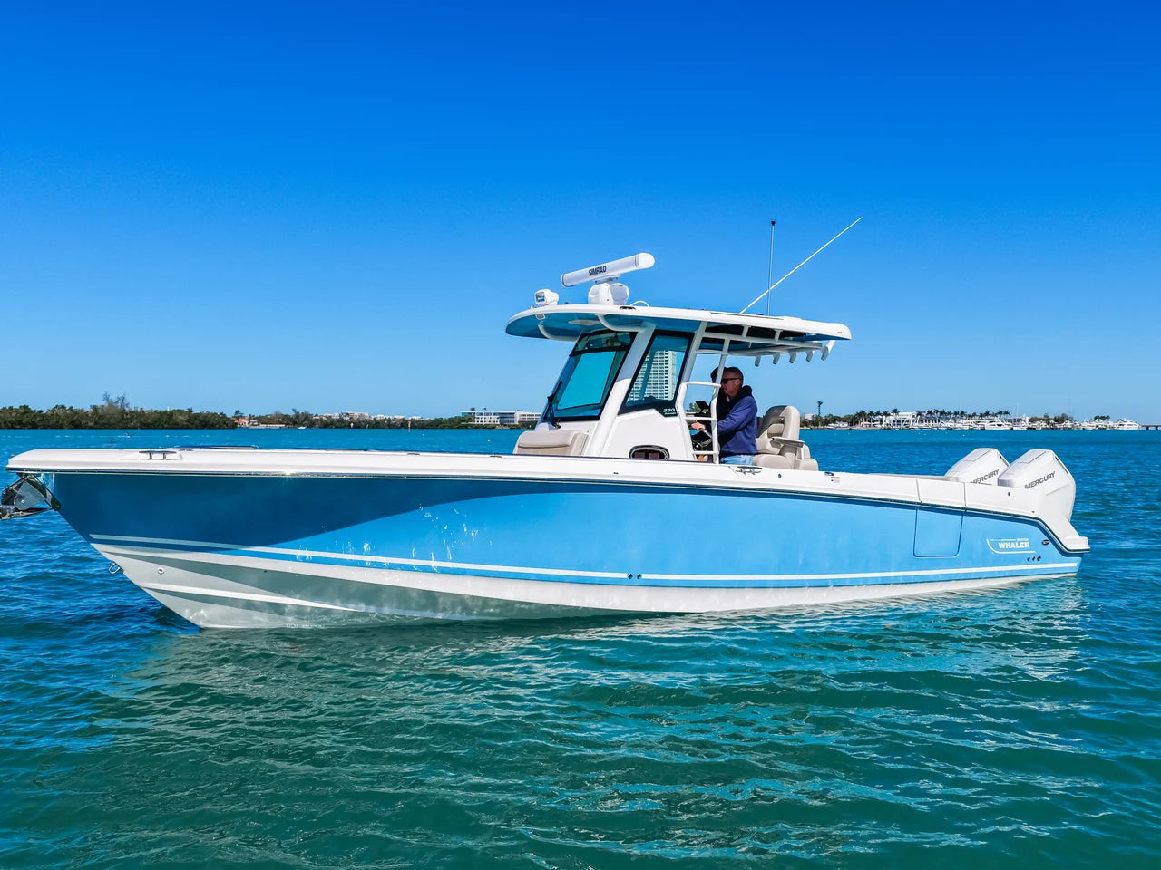 2026 Boston Whaler 330 Outrage 33.0 feet, Clearwater, Florida #9