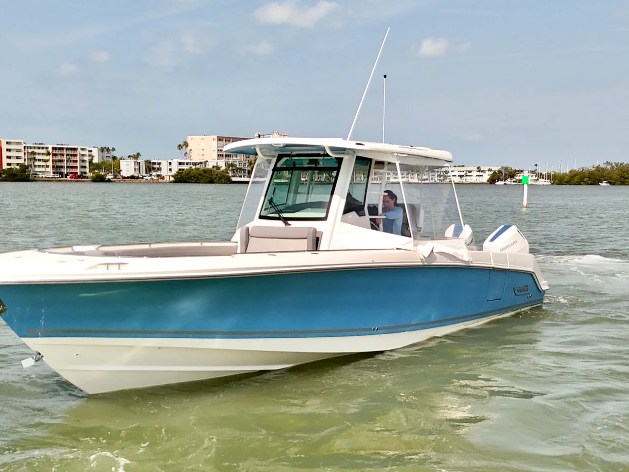2026 Boston Whaler 330 Outrage 33.0 feet, Clearwater, Florida #5