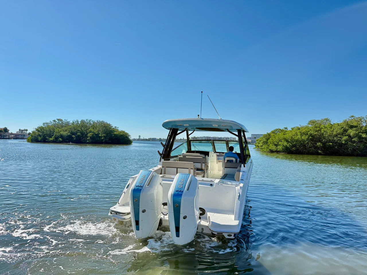 2026 Boston Whaler 330 Vantage 33.0 feet, Clearwater, Florida #8