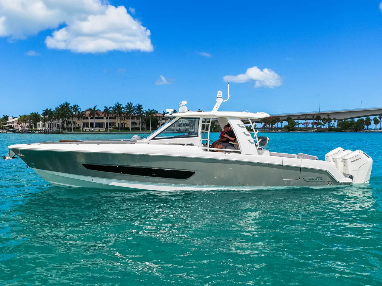 2025 Boston Whaler 420 Outrage 42.0 feet, Clearwater, Florida #1