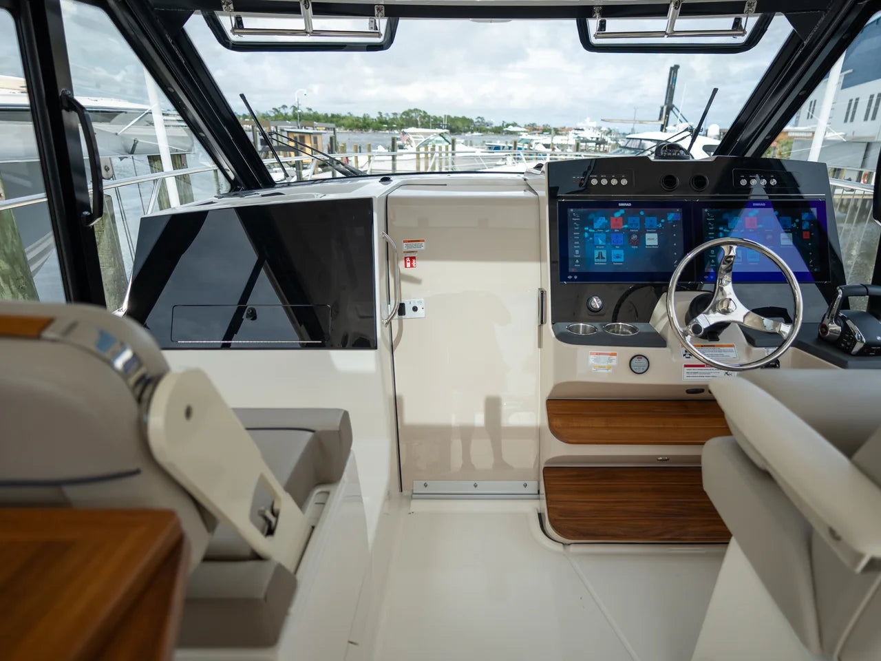 2026 Boston Whaler 365 Conquest 36.0 feet, Clearwater, Florida #11