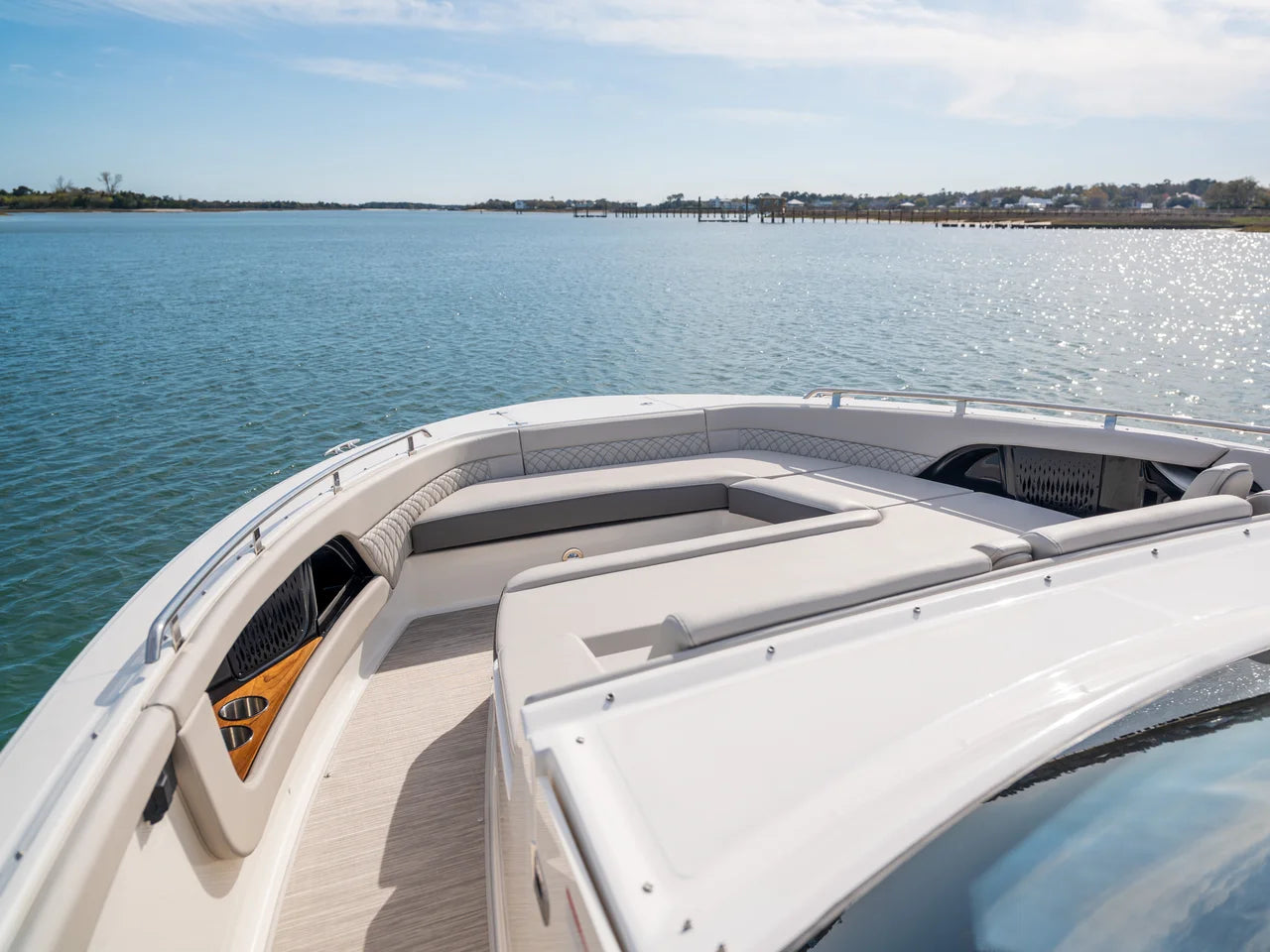 2026 Sea Ray Sundancer 370 Outboard 37.0 feet, Clearwater, Florida #44