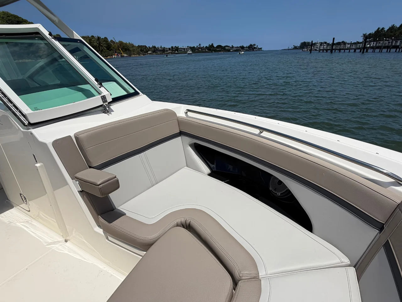 2026 Boston Whaler 280 Vantage 28.0 feet, Clearwater, Florida #28