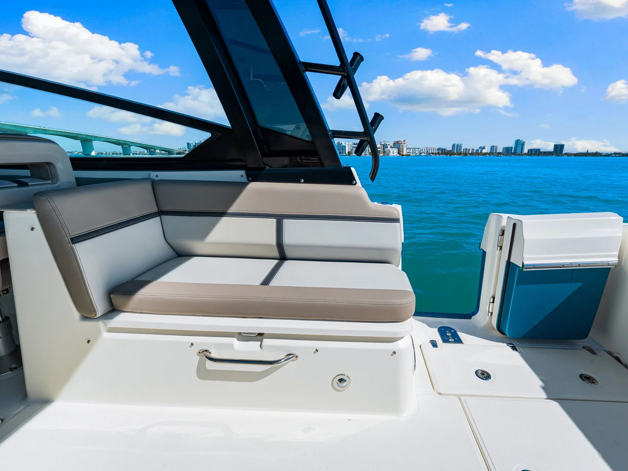 2026 Boston Whaler 330 Vantage 33.0 feet, Clearwater, Florida #39