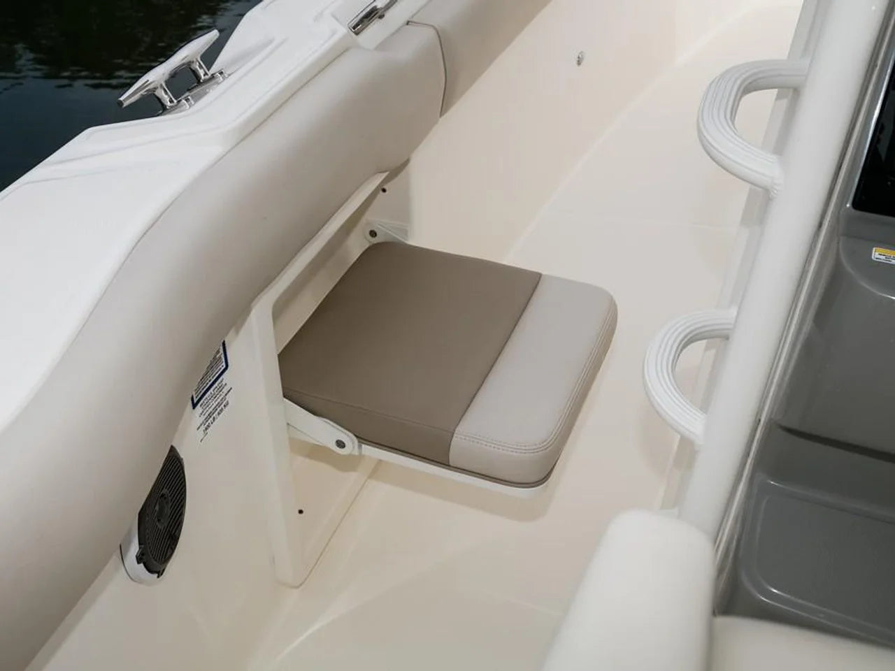 2026 Boston Whaler 330 Outrage 33.0 feet, Clearwater, Florida #16
