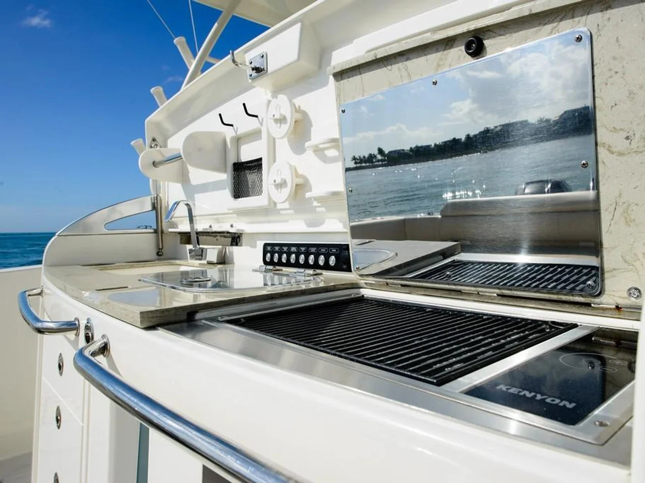 2026 Boston Whaler 420 Outrage 42.0 feet, Clearwater, Florida #14
