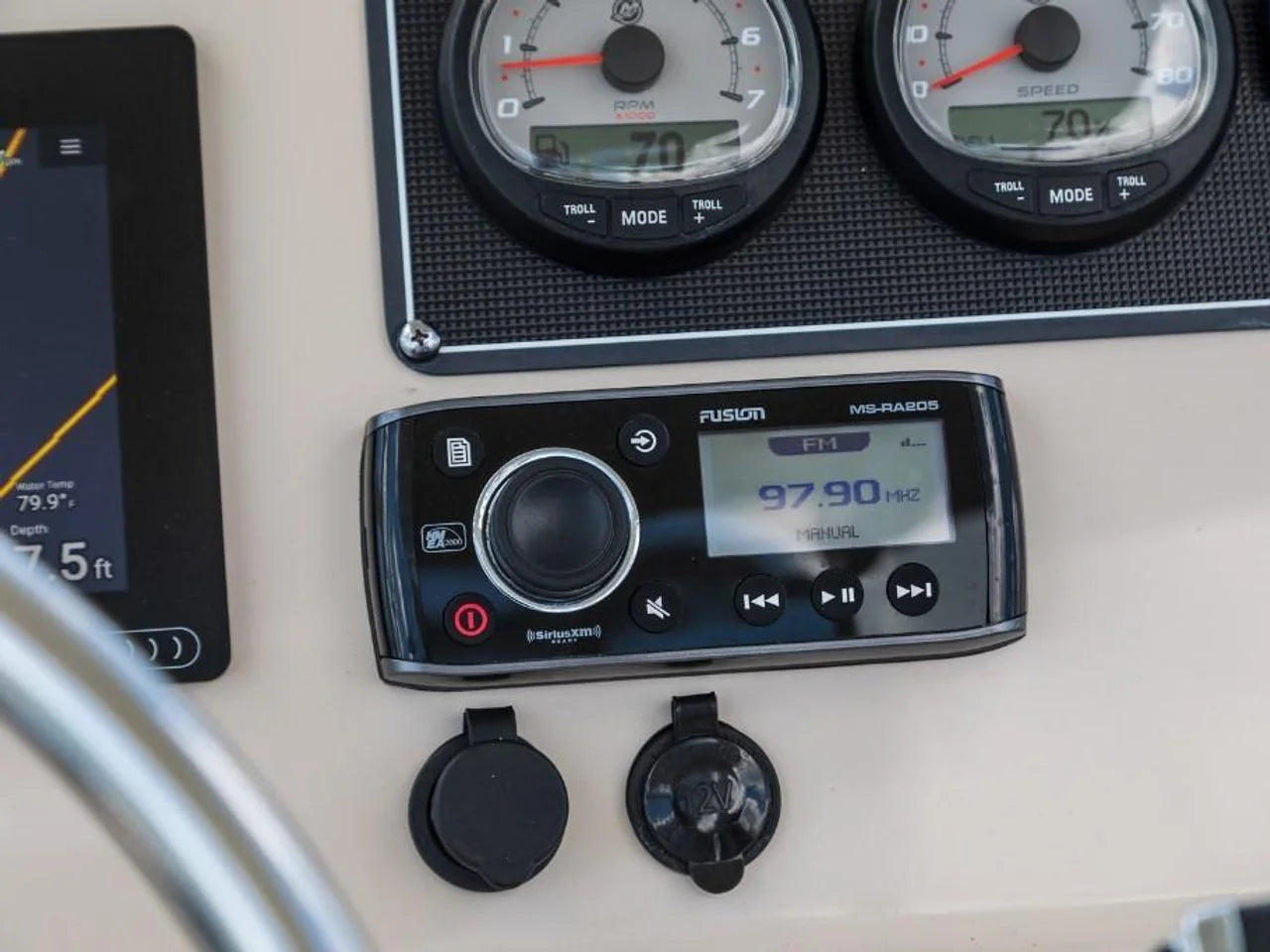 2026 Boston Whaler 210 Montauk 21.0 feet, Clearwater, Florida #35