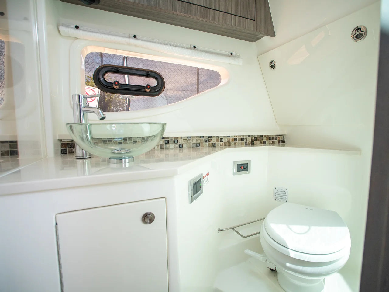 2026 Sea Ray Sundancer 370 Outboard 37.0 feet, Clearwater, Florida #25