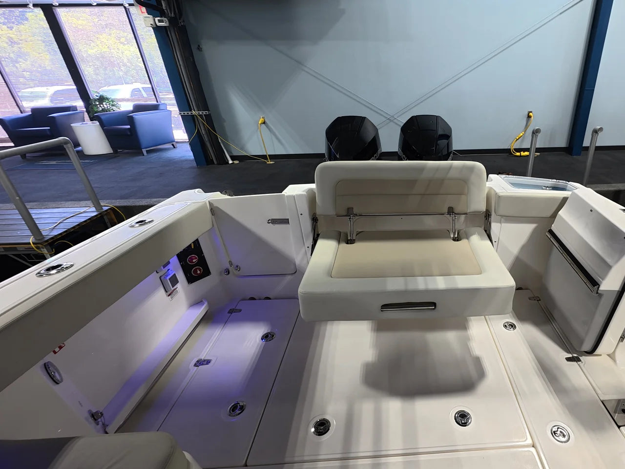 2026 Boston Whaler 280 Vantage 28.0 feet, Clearwater, Florida #8