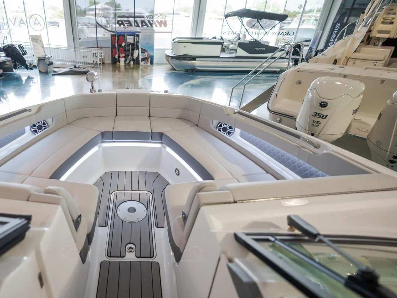2026 Sea Ray SLX 310 Outboard 31.0 feet, Clearwater, Florida #11