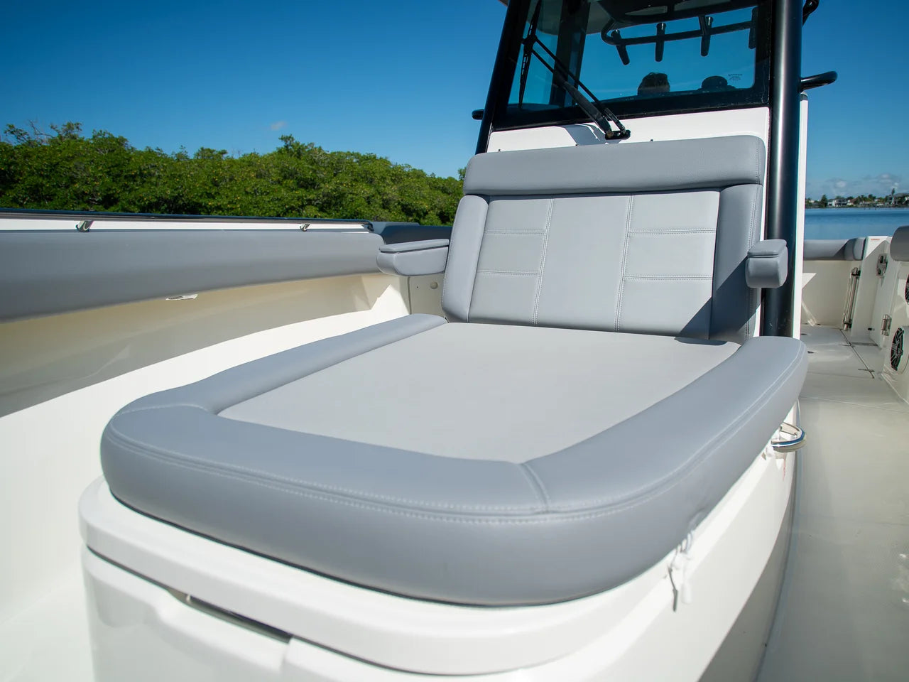 2026 Boston Whaler 280 Outrage 28.0 feet, Clearwater, Florida #16