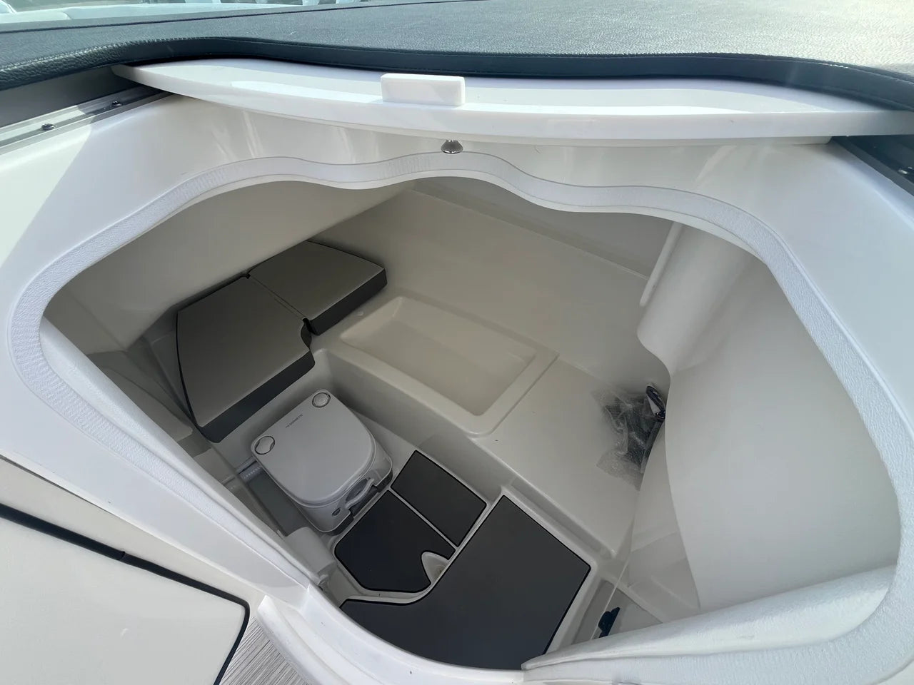 2026 Sea Ray SDX 230 Outboard 23.0 feet, Clearwater, Florida #12
