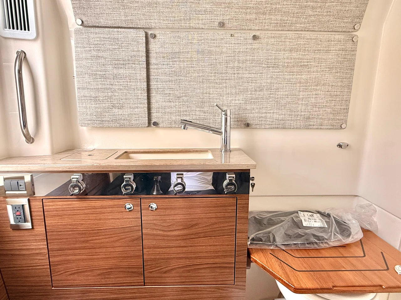 2026 Boston Whaler 360 Outrage 36.0 feet, Clearwater, Florida #45