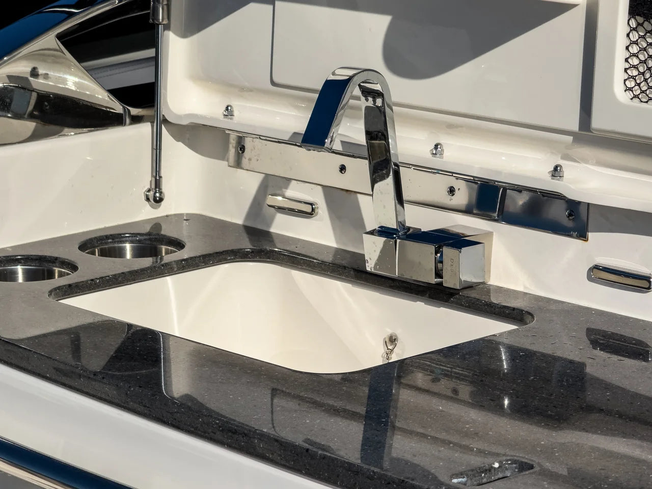 2026 Boston Whaler 420 Outrage 42.0 feet, Clearwater, Florida #11