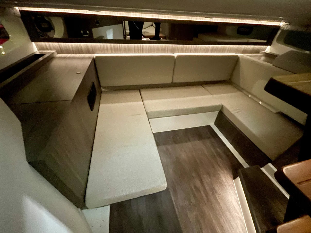 2026 Sea Ray Sundancer 370 Outboard 37.0 feet, Clearwater, Florida #14