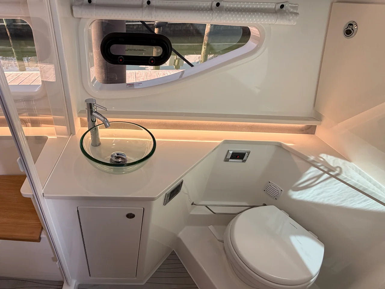 2026 Sea Ray Sundancer 370 Outboard 37.0 feet, Clearwater, Florida #43
