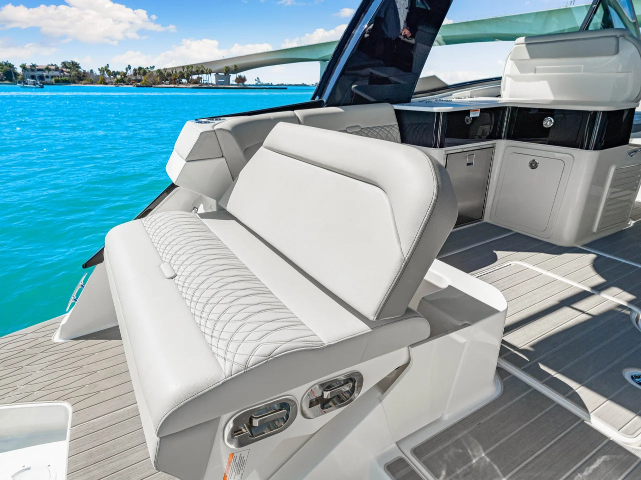 2026 Sea Ray Sundancer 370 Outboard 37.0 feet, Clearwater, Florida #60