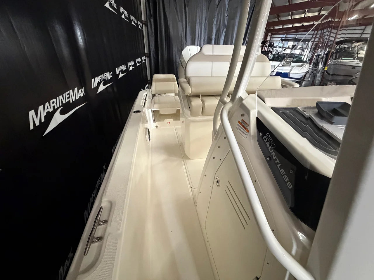 2026 Boston Whaler 250 Dauntless 25.0 feet, Clearwater, Florida #12