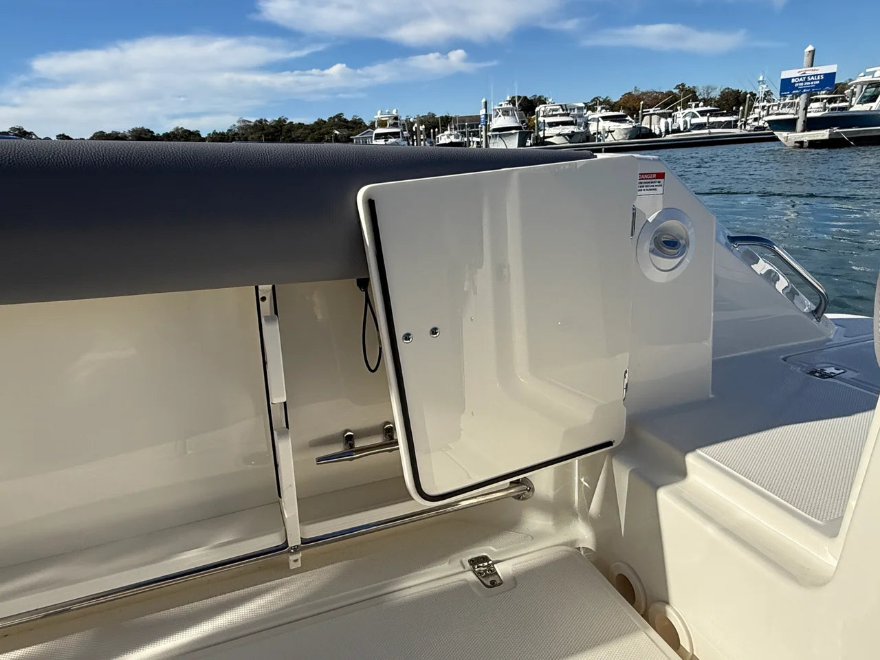 2026 Boston Whaler 250 Outrage 25.0 feet, Clearwater, Florida #7