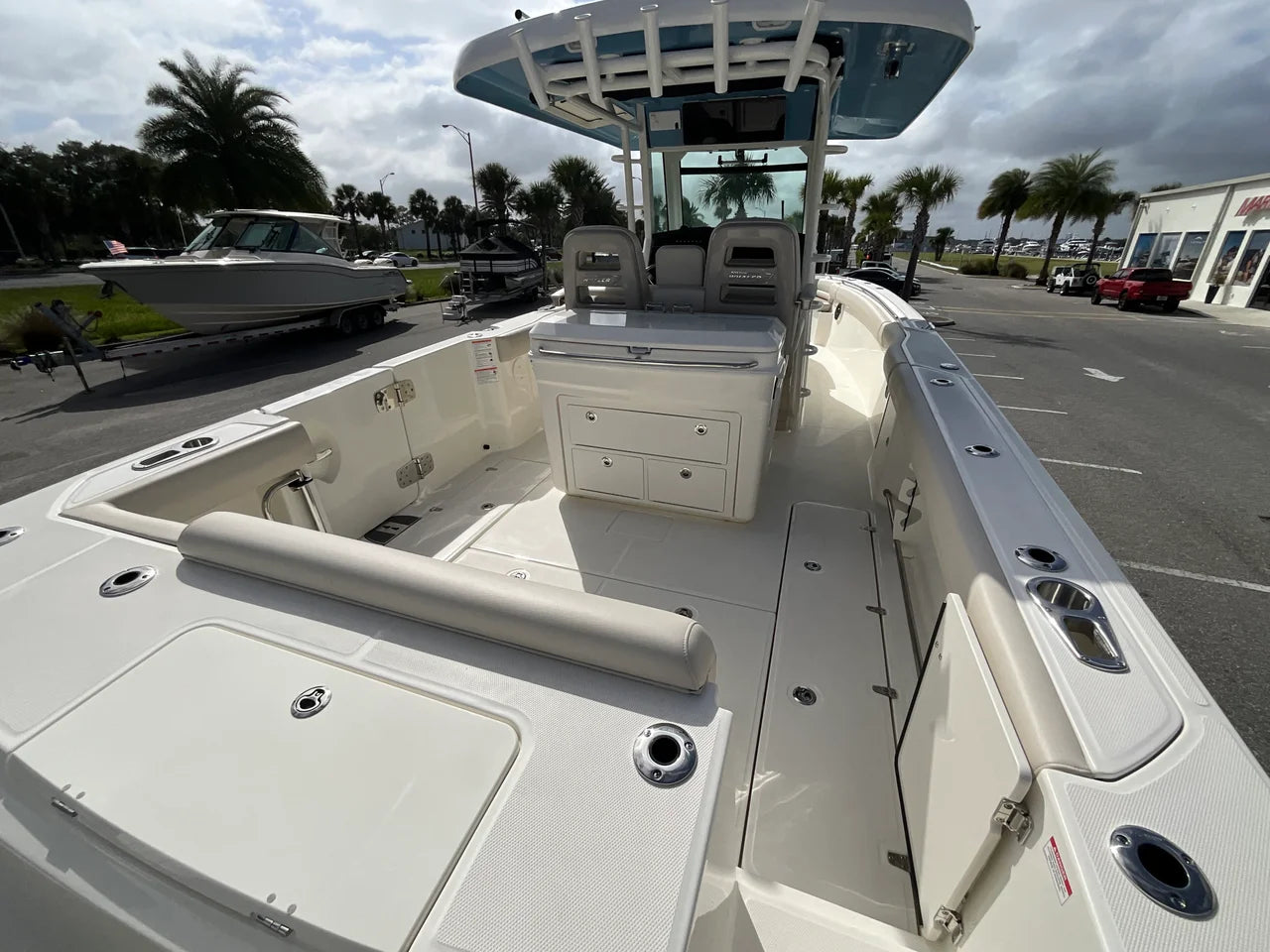 2026 Boston Whaler 330 Outrage 33.0 feet, Clearwater, Florida #9